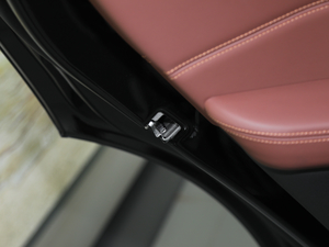 2019xDrive40i  M\(yn)(dng)b g