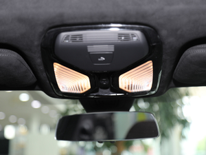 2019xDrive40i  M\(yn)(dng)b g