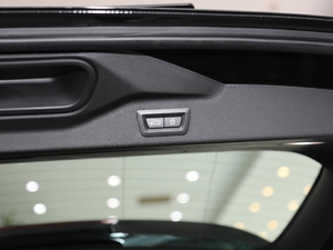 2019xDrive40i  M\(yn)(dng)b g