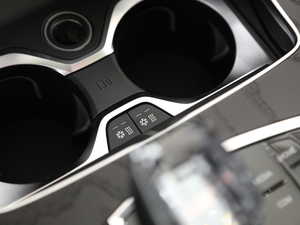 2019xDrive40i  M\b п؅^