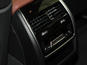 2019xDrive40i  M\b п؅^