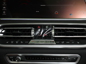 2019xDrive40i  M\b п؅^