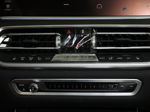 2019xDrive40i  M\b {{