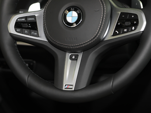 2019xDrive40i  M\b п؅^