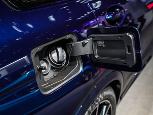 2019xDrive40i Ի M\b ^