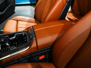 2019xDrive40i Ի M\b g