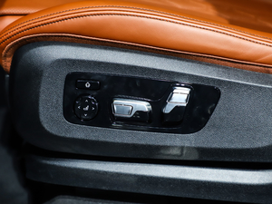 2019xDrive40i Ի M\b g