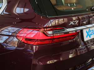 2019xDrive40i Ի Ab ^