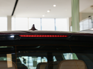 2019xDrive40i Ի Ab ^