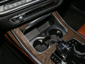 2019xDrive40i Ի Ab g