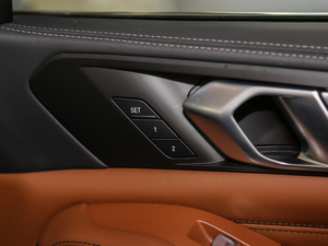 2019xDrive40i Ի Ab g