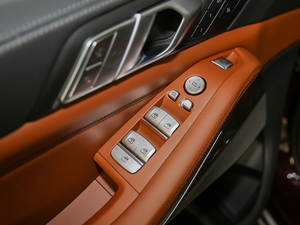 2019xDrive40i Ի Ab {܇ƅ^	