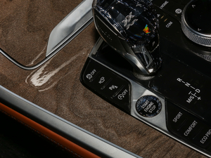 2019xDrive40i Ի Ab п؅^