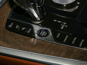 2019xDrive40i Ի Ab п؅^