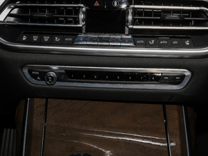 2019xDrive40i Ի Ab п؅^