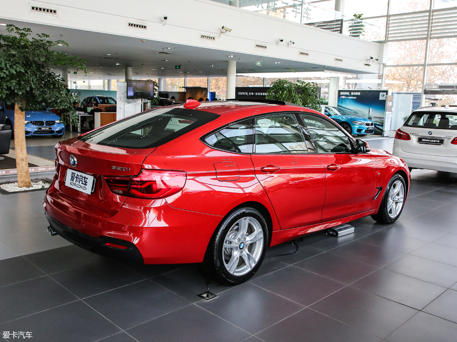 2019R3ϵGT 320i M \