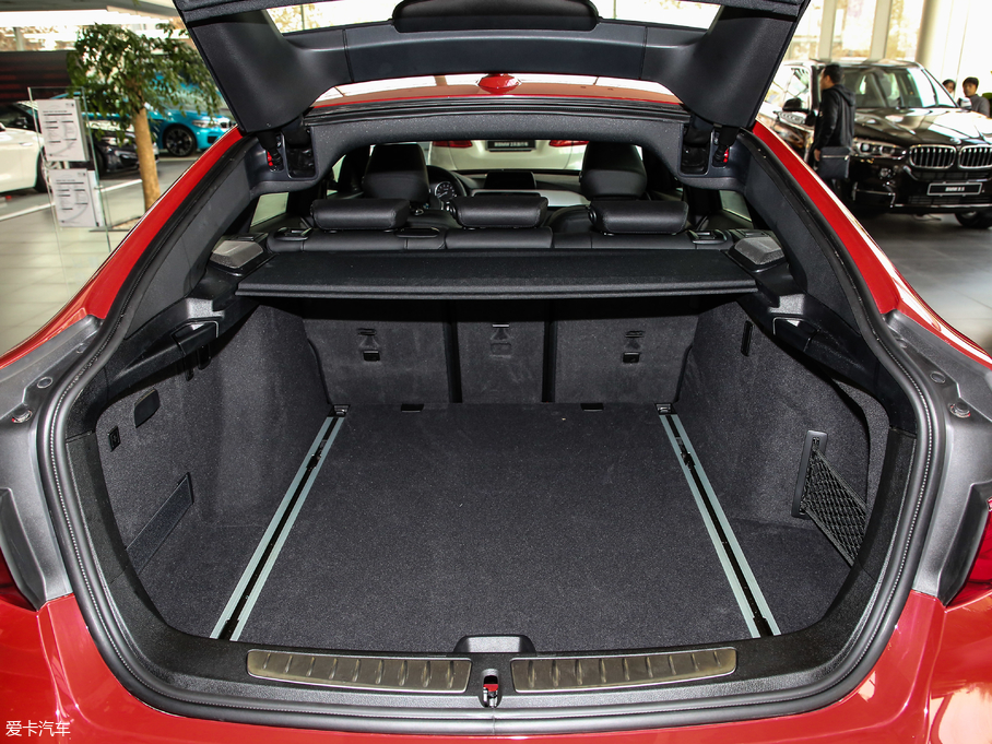 2019R3ϵGT 320i M \