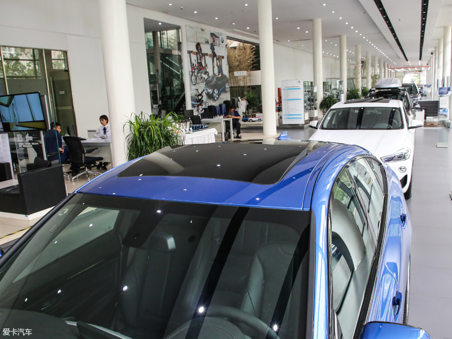 2019R3ϵGT 320i M \