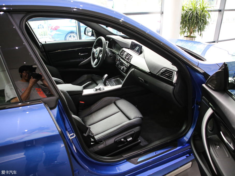 2019R3ϵGT 320i M \