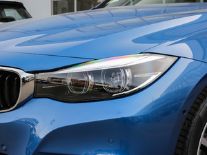 2019330i xDrive M \ ^