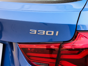 2019330i xDrive M \ ^