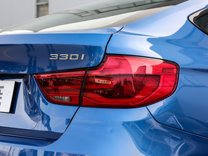 2019330i xDrive M \ ^