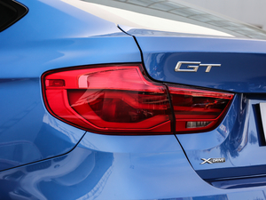 2019330i xDrive M \ ^