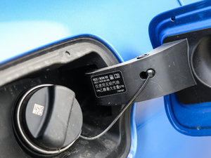 2019330i xDrive M \ ^