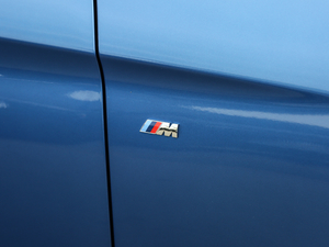 2019330i xDrive M \ ^