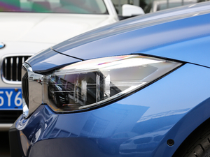 2019330i xDrive M \ ^