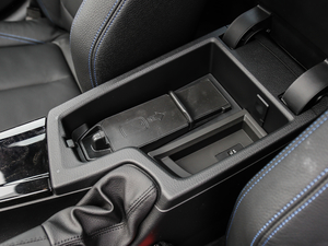 2019330i xDrive M \ g