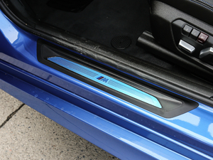 2019330i xDrive M \ g