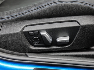 2019330i xDrive M \ g