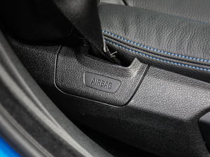 2019330i xDrive M \ g