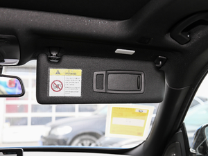 2019330i xDrive M \ g