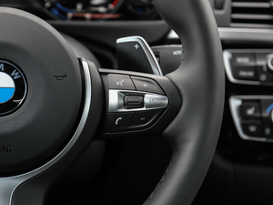 2019330i xDrive M \ п؅^