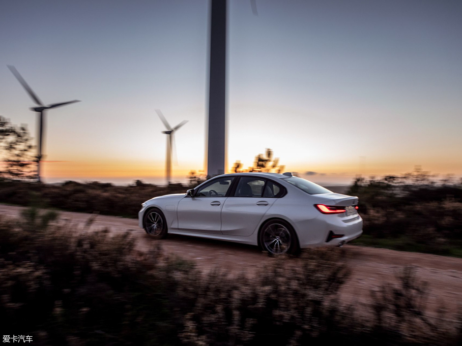 2019R3ϵʽτ(dng) 330e iPerformance