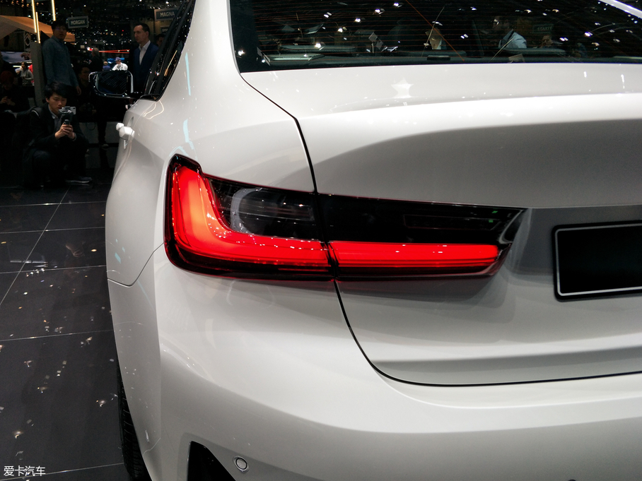 2019R3ϵʽτ 330e iPerformance