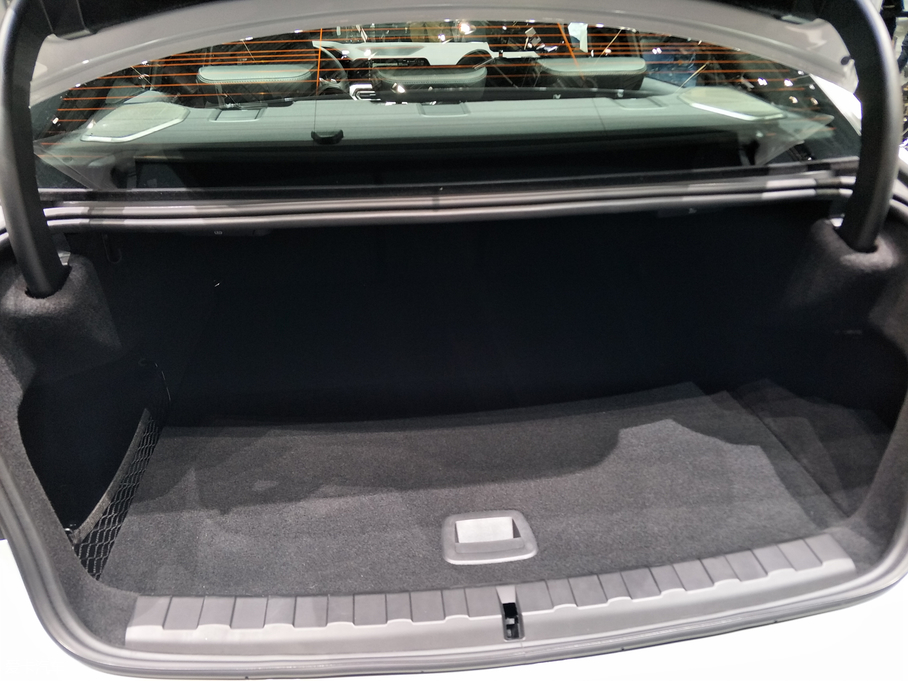 2019R3ϵʽτ 330e iPerformance