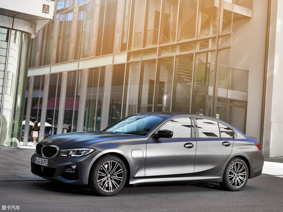 2019R3ϵʽτ 330e