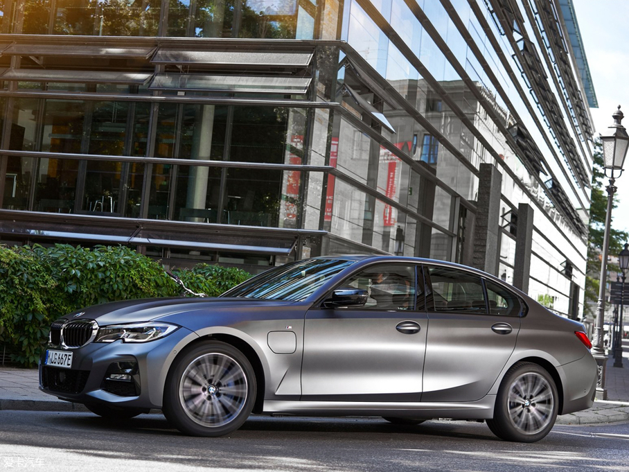 2019R3ϵʽτ 330e