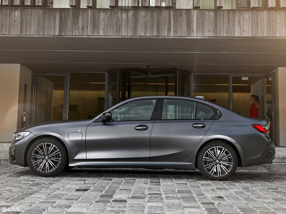 2019R3ϵʽτ 330e