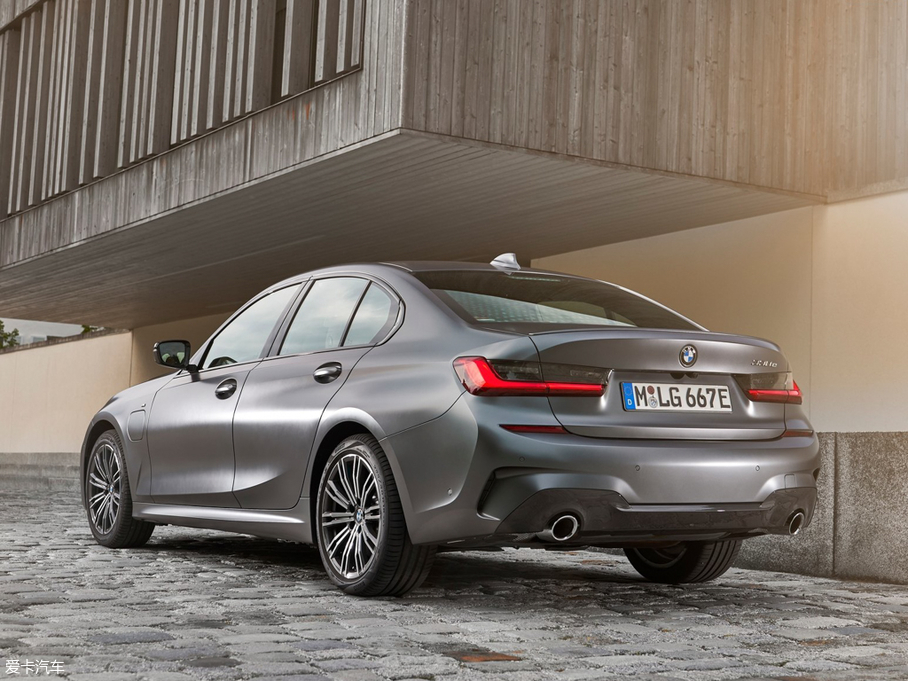 2019R3ϵʽτ 330e