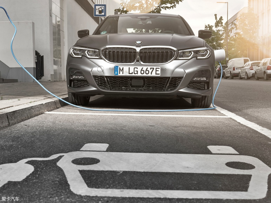 2019R3ϵʽτ 330e