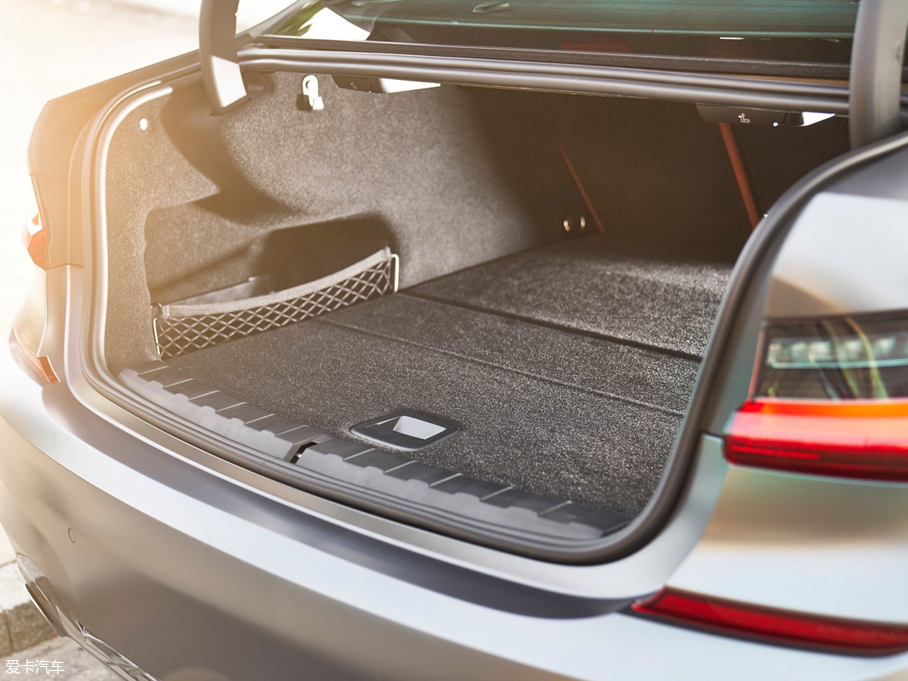 2019R3ϵʽτ 330e