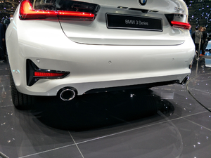 2019330e iPerformance ^