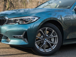 2019330e iPerformance ^