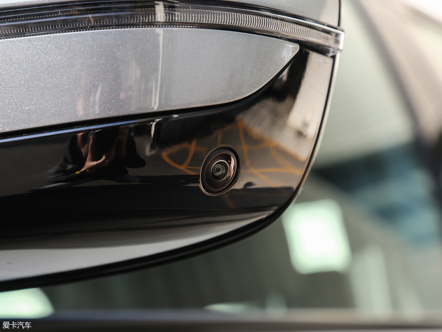 2019R5ϵ(M) 540i M\b