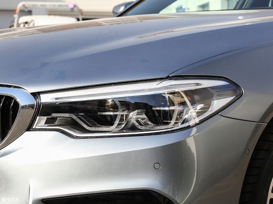 2019R5ϵ(M) 540i M\b