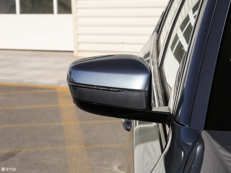 2019R5ϵ(M) 540i M\b